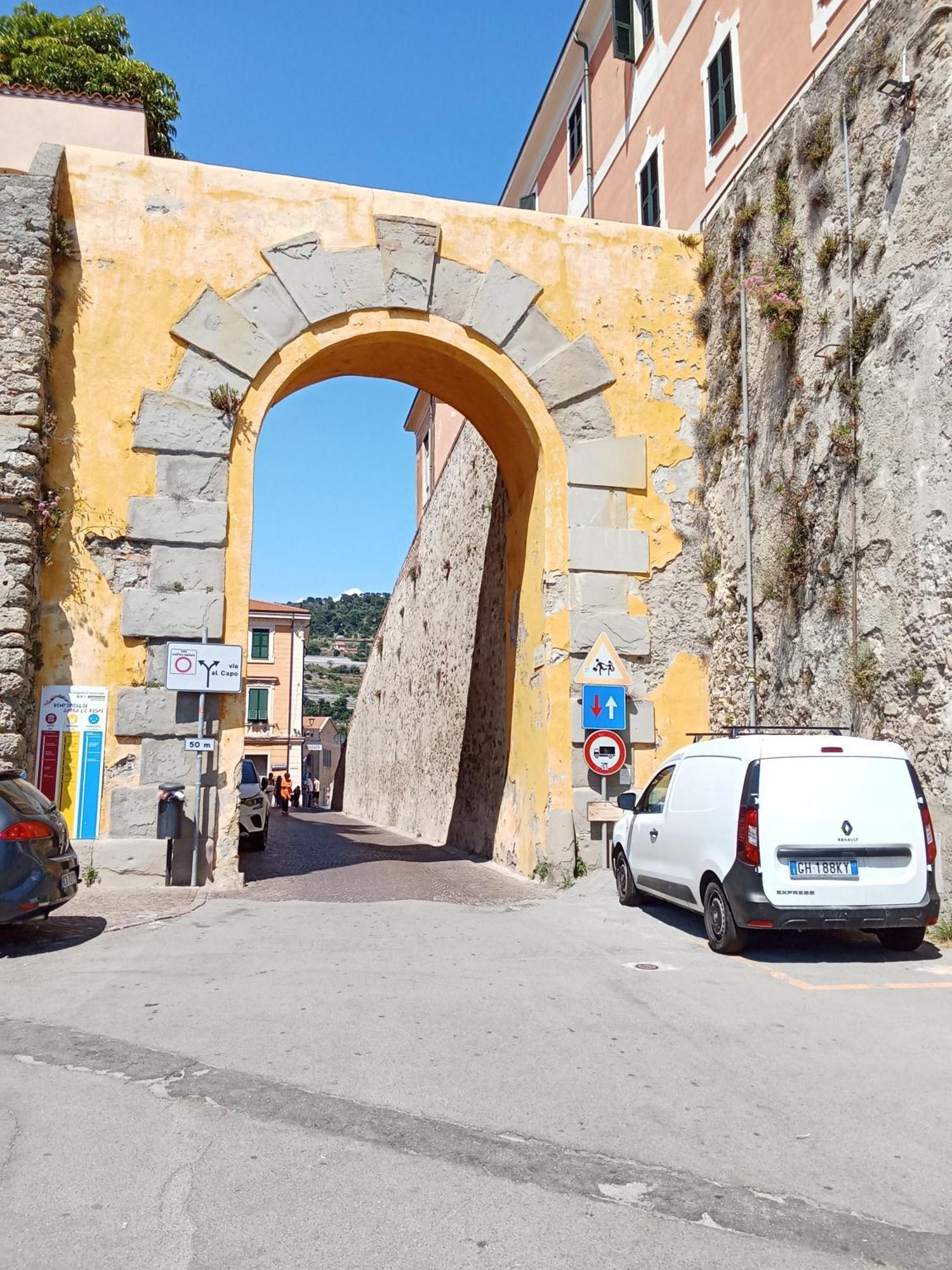 Apartament Casa Eden Ventimiglia Zewnętrze zdjęcie