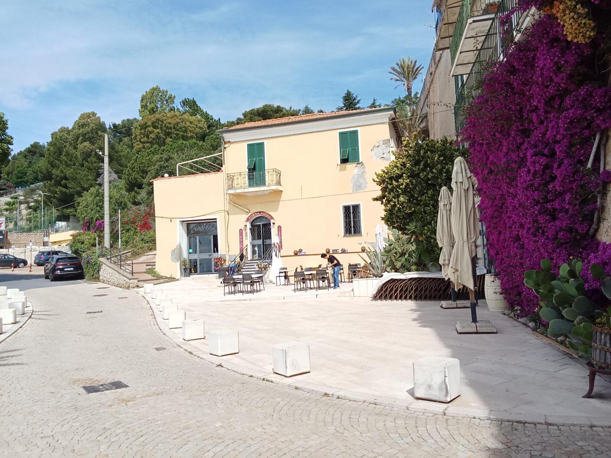 Apartament Casa Eden Ventimiglia Zewnętrze zdjęcie